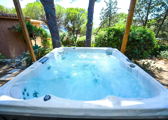 With Jacuzzi In Torre delle Stelle